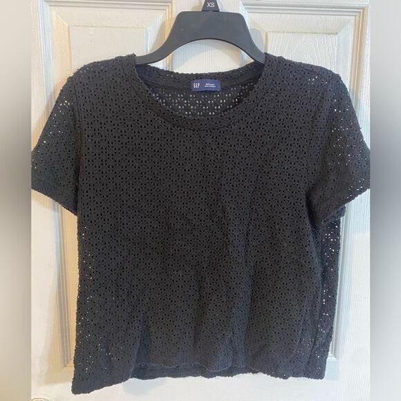 Women’s black, short sleeve‎ gap size petite medium top - Picture 1 of 6